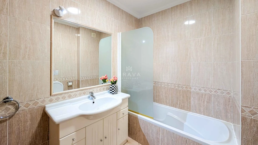 Apartamento T2 para Venda em Albufeira e Olhos de Água Foto 13