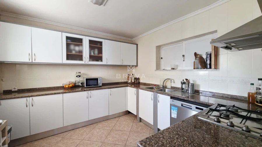 Moradia T3 para Venda em Quarteira Foto 6