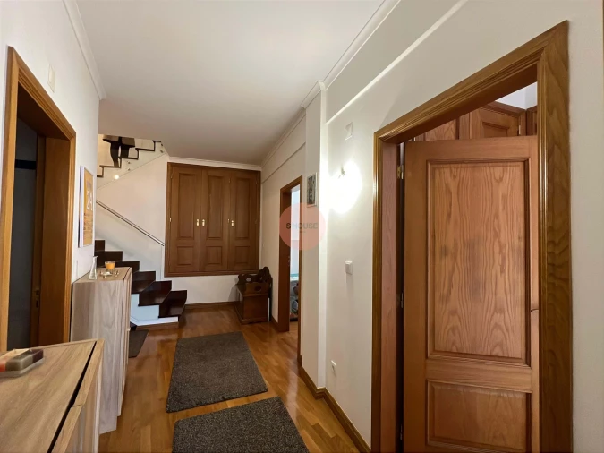 Apartamento T3 para Venda em Bombarral e Vale Covo Foto 14