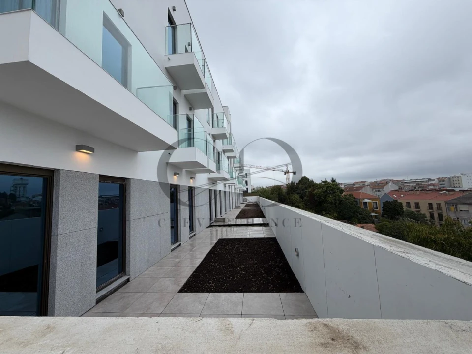 Apartamento T2 para Venda em Cedofeita, Santo Ildefonso, Sé, Miragaia, São Nicolau e Vitória Foto 1