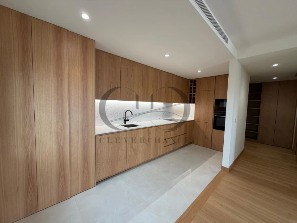 Apartamento T2 para Venda em Cedofeita, Santo Ildefonso, Sé, Miragaia, São Nicolau e Vitória Foto 2
