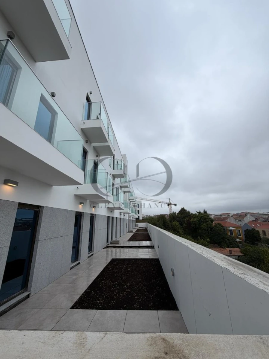 Apartamento T2 para Venda em Cedofeita, Santo Ildefonso, Sé, Miragaia, São Nicolau e Vitória Foto 17