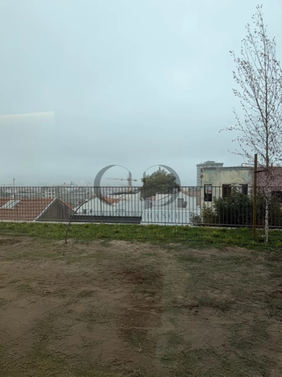 Apartamento T2 para Venda em Cedofeita, Santo Ildefonso, Sé, Miragaia, São Nicolau e Vitória Foto 24