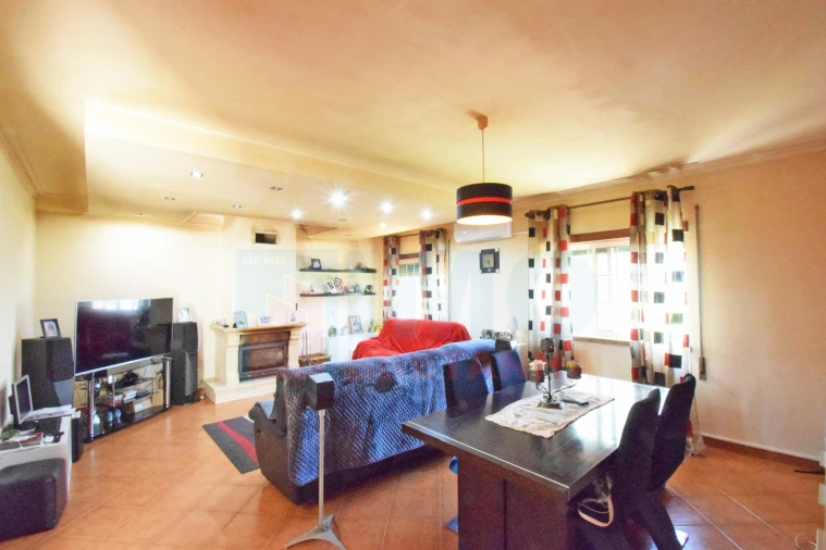 Apartamento T3 para Venda em Covilhã e Canhoso Foto 3