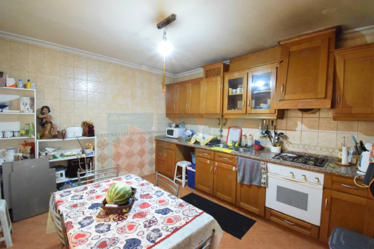 Apartamento T3 para Venda em Covilhã e Canhoso Foto 9