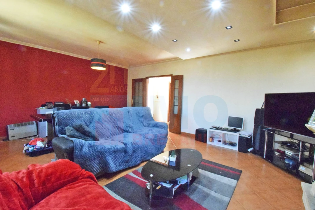 Apartamento T3 para Venda em Covilhã e Canhoso Foto 6