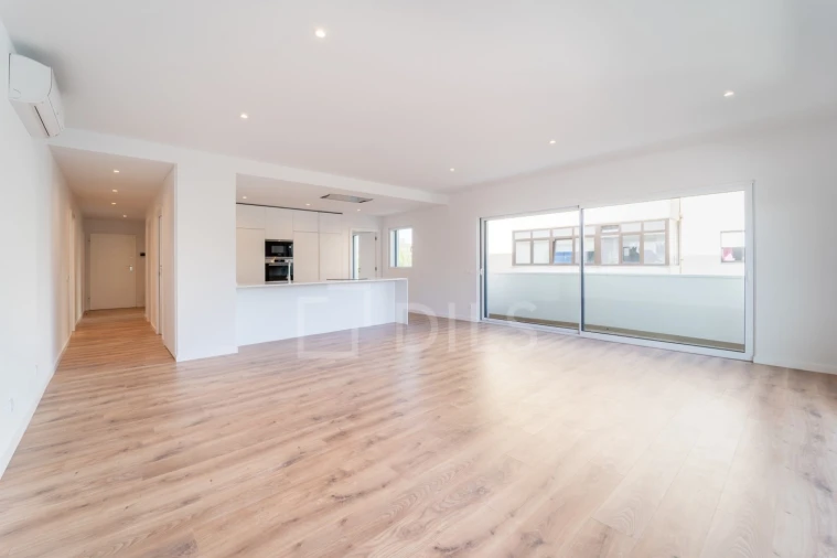 Apartamento T4 para Venda em Ramalde Foto 34