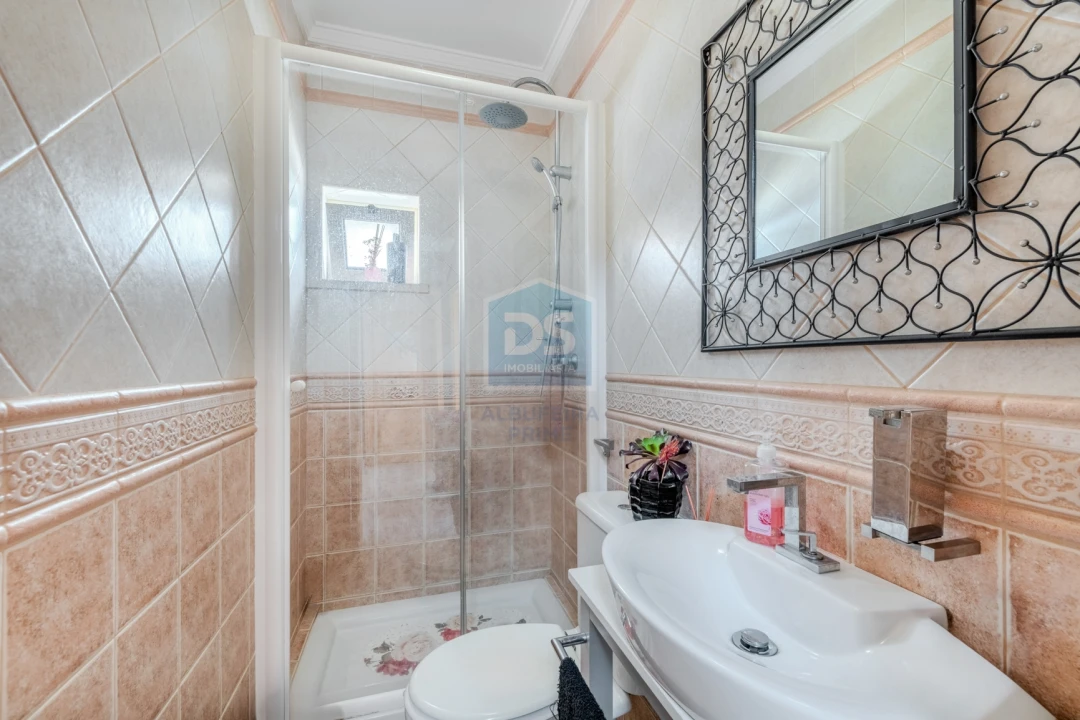 Moradia T4 para Venda em Almancil Foto 47