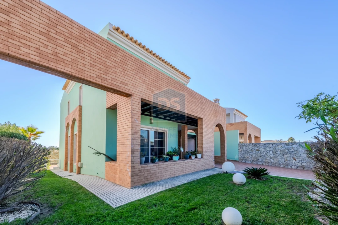 Moradia T4 para Venda em Almancil Foto 1