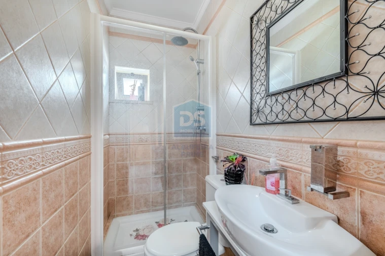 Moradia T4 para Venda em Almancil Foto 47