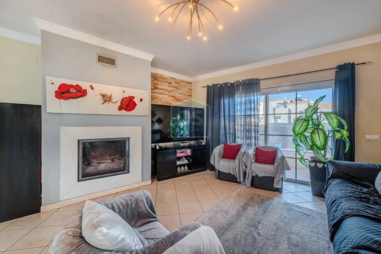 Moradia T4 para Venda em Almancil Foto 8