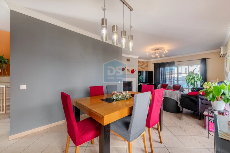 Moradia T4 para Venda em Almancil Foto 10