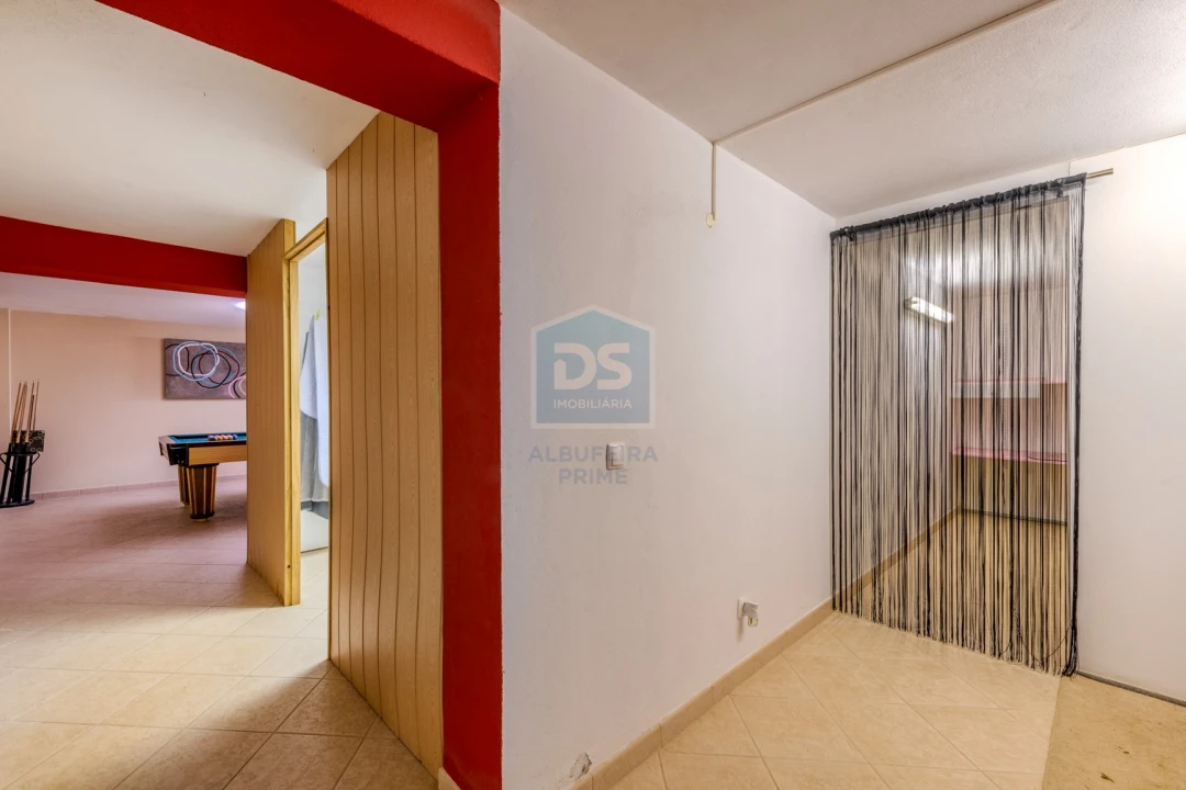 Moradia T4 para Venda em Almancil Foto 48