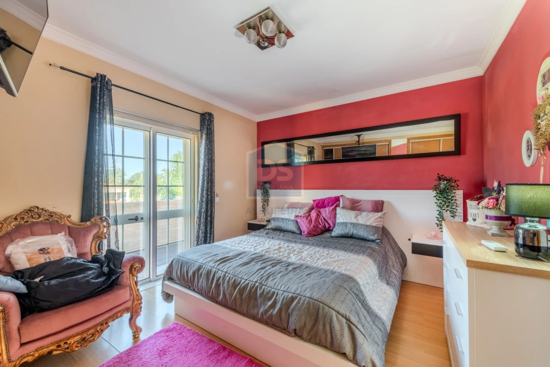 Moradia T4 para Venda em Almancil Foto 23