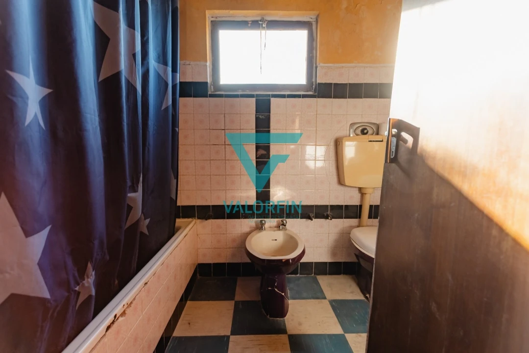 Moradia T3 para Venda em Alqueidão Foto 11