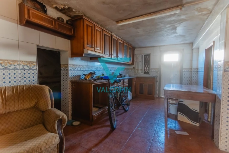 Moradia T3 para Venda em Alqueidão Foto 8