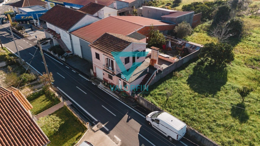 Moradia T3 para Venda em Alqueidão Foto 12