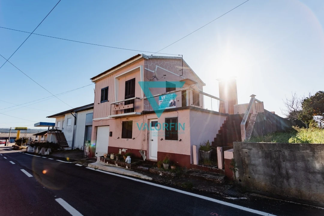 Moradia T3 para Venda em Alqueidão Foto 17