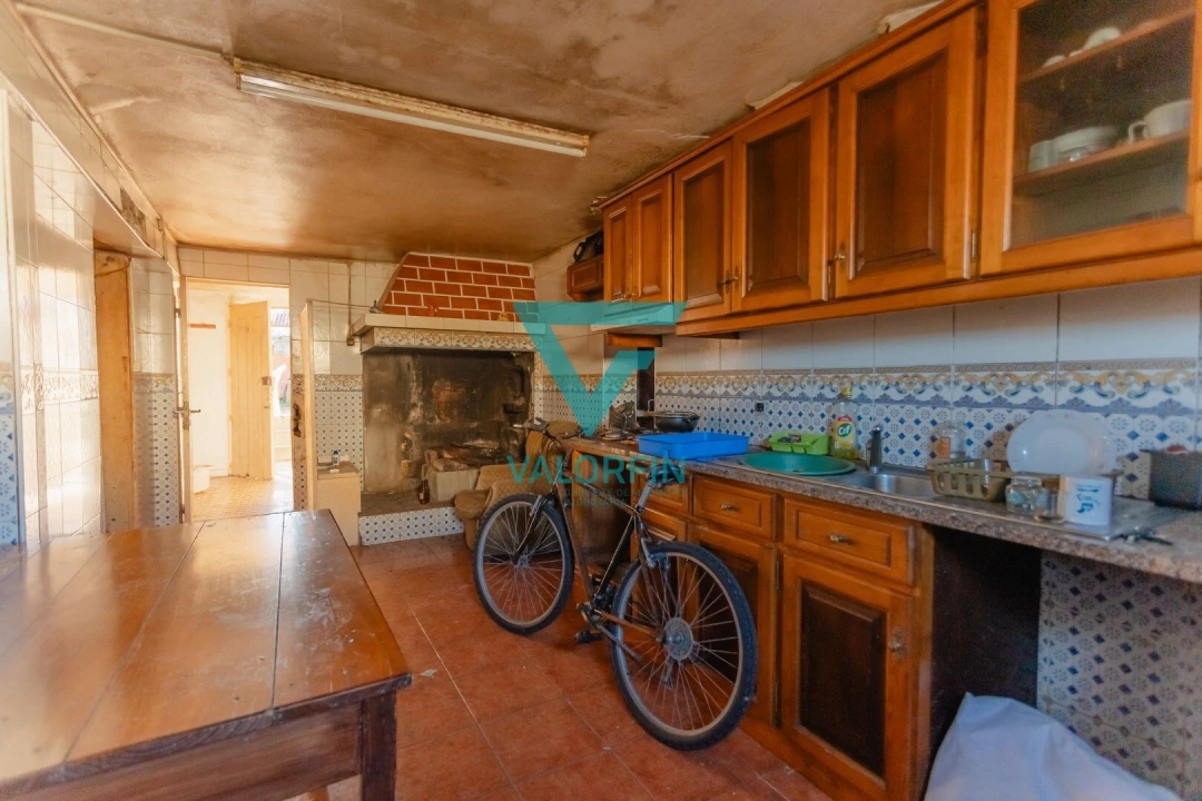 Moradia T3 para Venda em Alqueidão Foto 9