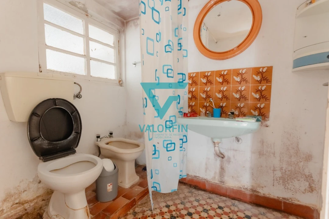 Moradia T3 para Venda em Alqueidão Foto 10