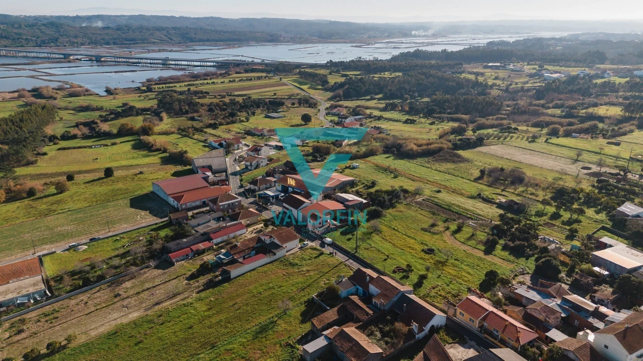 Moradia T3 para Venda em Alqueidão Foto 15