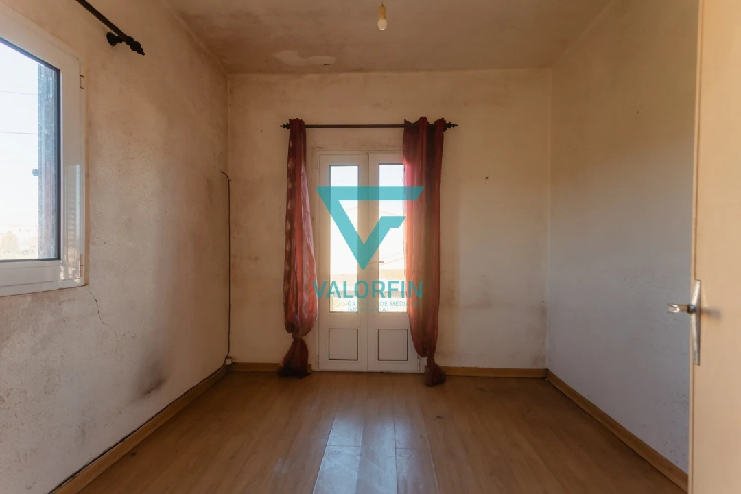 Moradia T3 para Venda em Alqueidão Foto 6