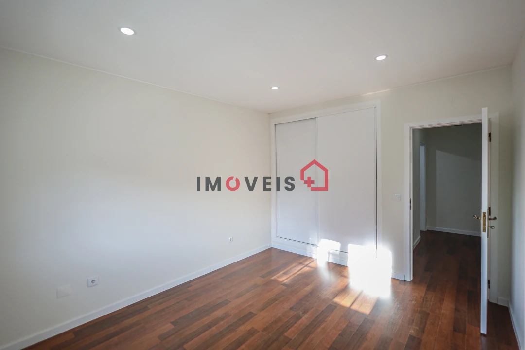 Moradia T3 para Venda em Porto de Mós - São João Baptista e São Pedro Foto 9