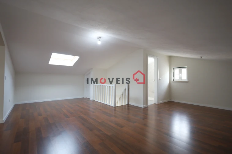 Moradia T3 para Venda em Porto de Mós - São João Baptista e São Pedro Foto 16