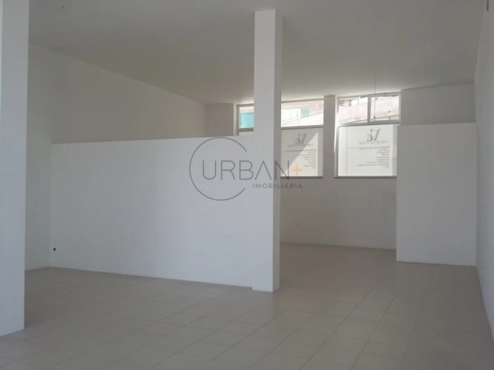 Loja para Venda em Viseu Foto 1