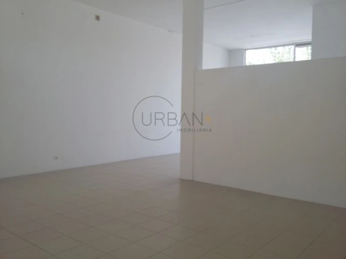 Loja para Venda em Viseu Foto 2