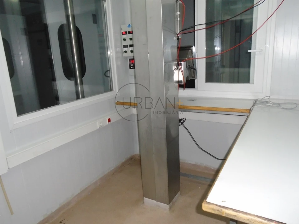 Armazém para Venda em Abraveses Foto 6