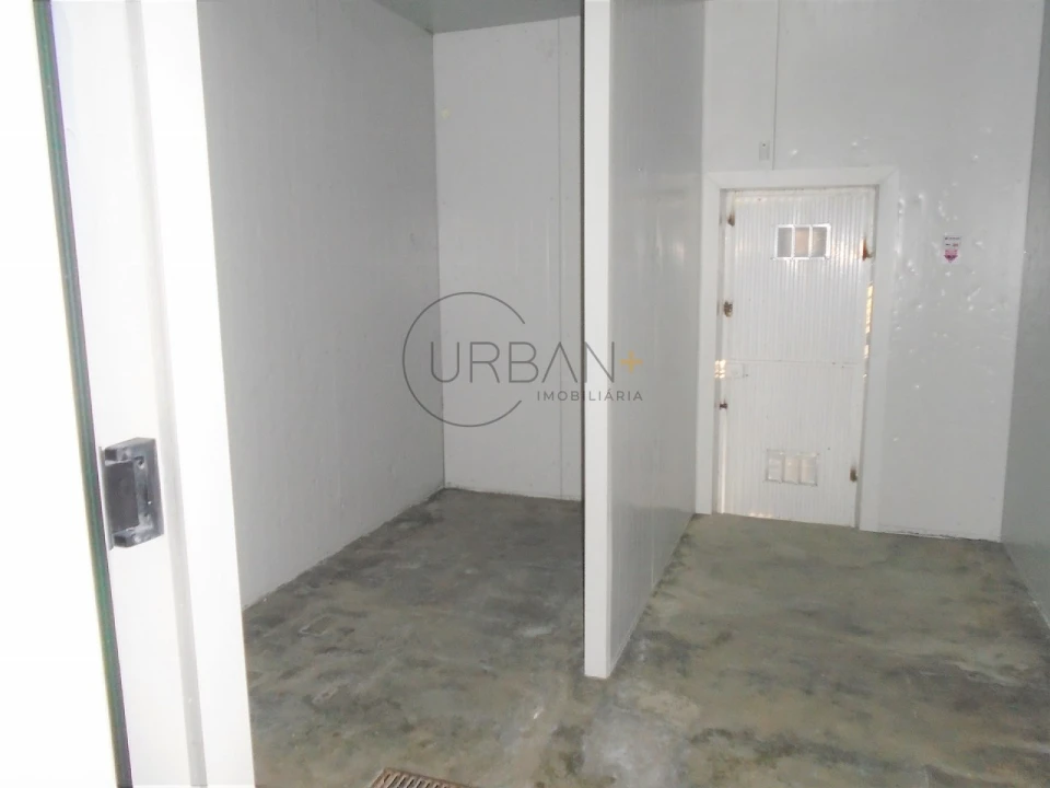 Armazém para Venda em Abraveses Foto 11