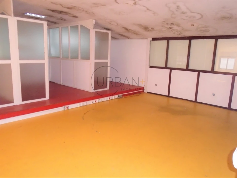 Armazém para Venda em Abraveses Foto 13