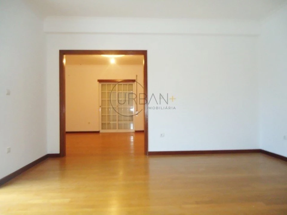 Moradia T4 para Venda em Ranhados Foto 6