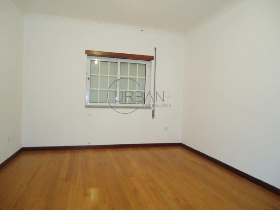 Moradia T4 para Venda em Ranhados Foto 8