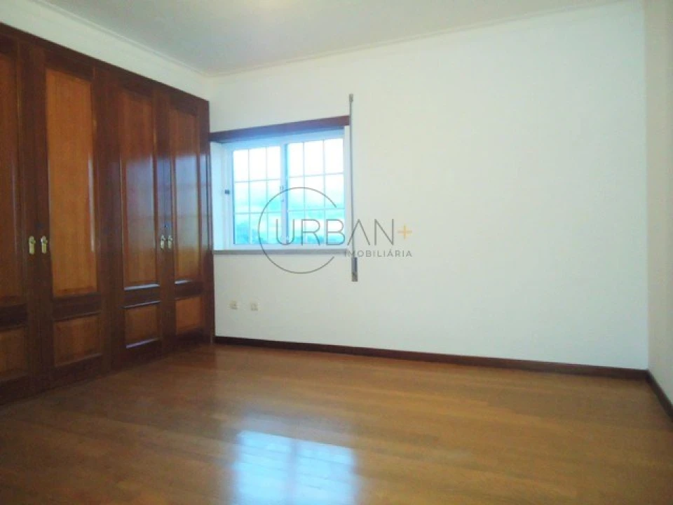 Moradia T4 para Venda em Ranhados Foto 11