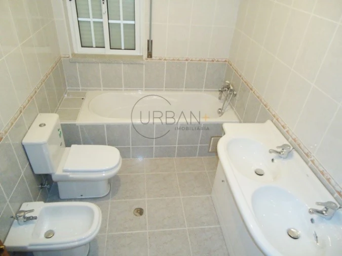 Moradia T4 para Venda em Ranhados Foto 14