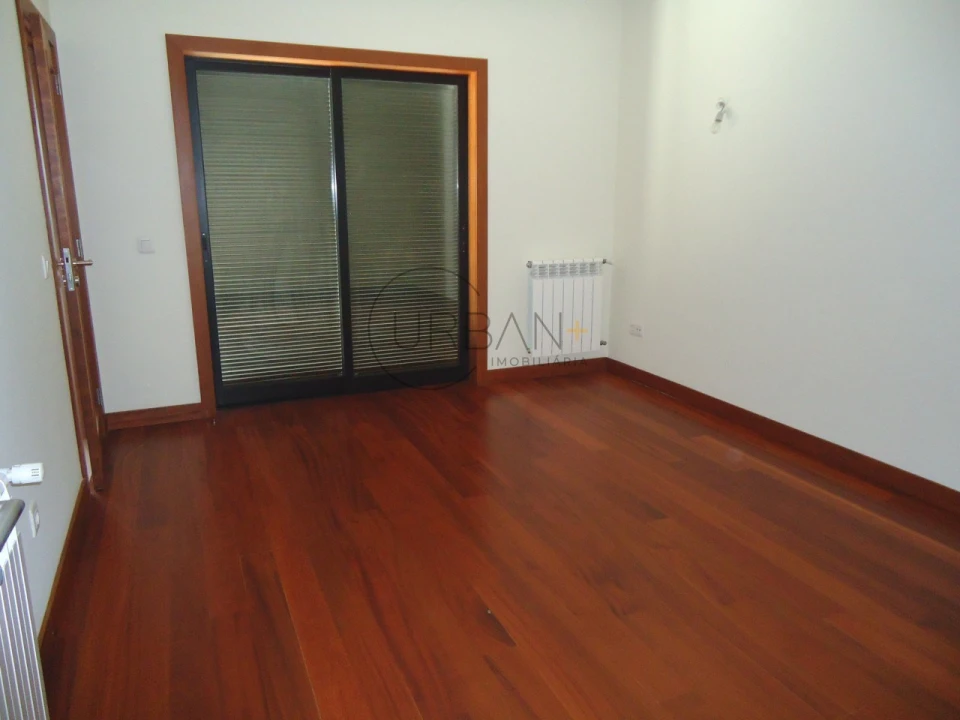 Moradia T3 para Venda em Repeses e São Salvador Foto 3