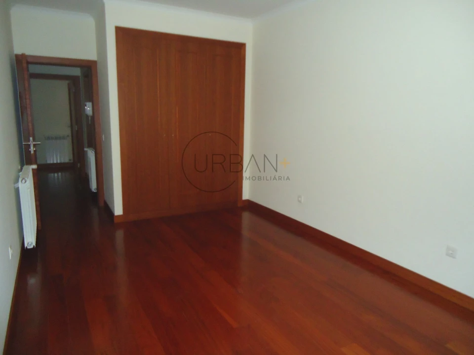 Moradia T3 para Venda em Repeses e São Salvador Foto 8