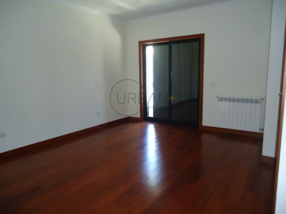 Moradia T3 para Venda em Repeses e São Salvador Foto 9