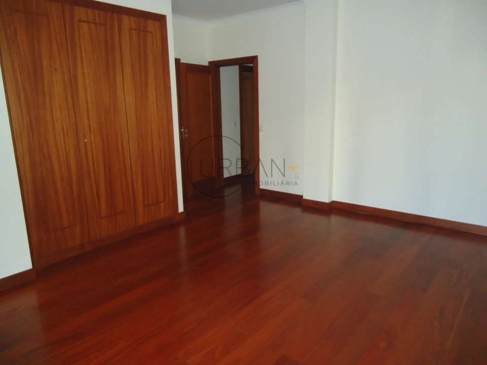 Moradia T3 para Venda em Repeses e São Salvador Foto 11