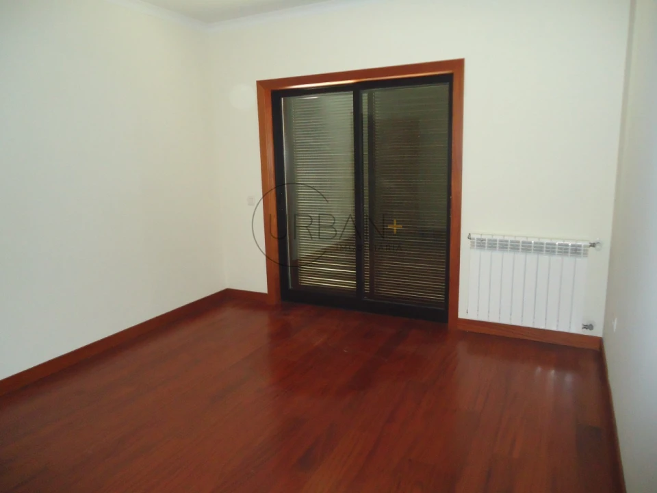 Moradia T3 para Venda em Repeses e São Salvador Foto 17