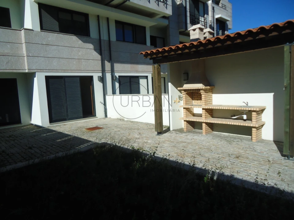 Moradia T3 para Venda em Repeses e São Salvador Foto 24