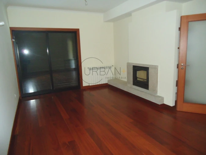 Moradia T3 para Venda em Repeses e São Salvador Foto 2