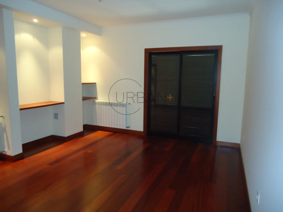 Moradia T3 para Venda em Repeses e São Salvador Foto 3