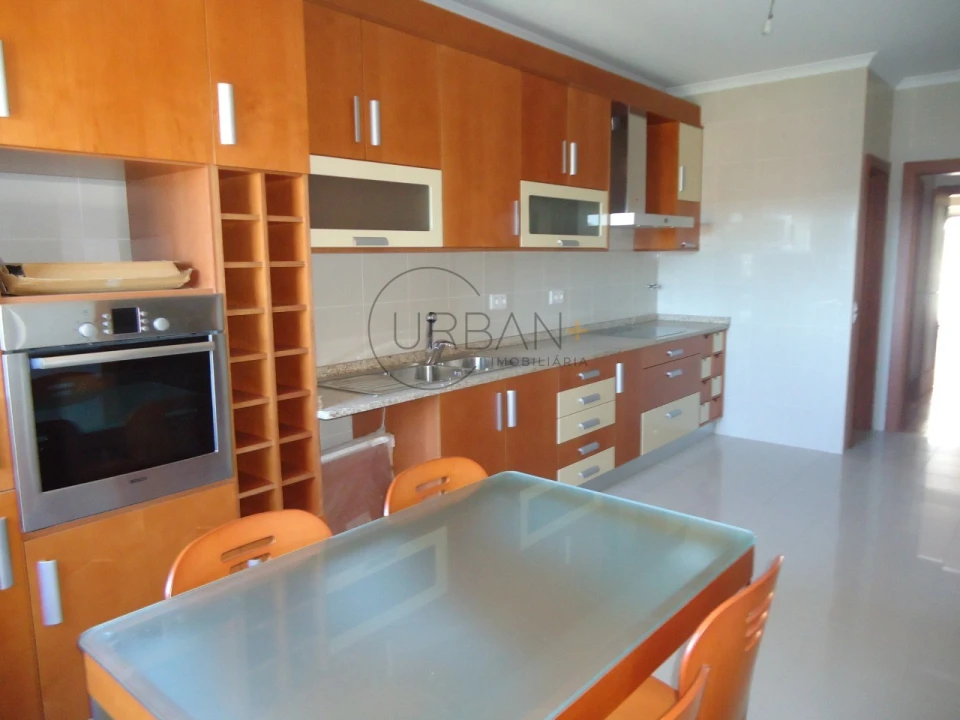 Moradia T3 para Venda em Repeses e São Salvador Foto 7