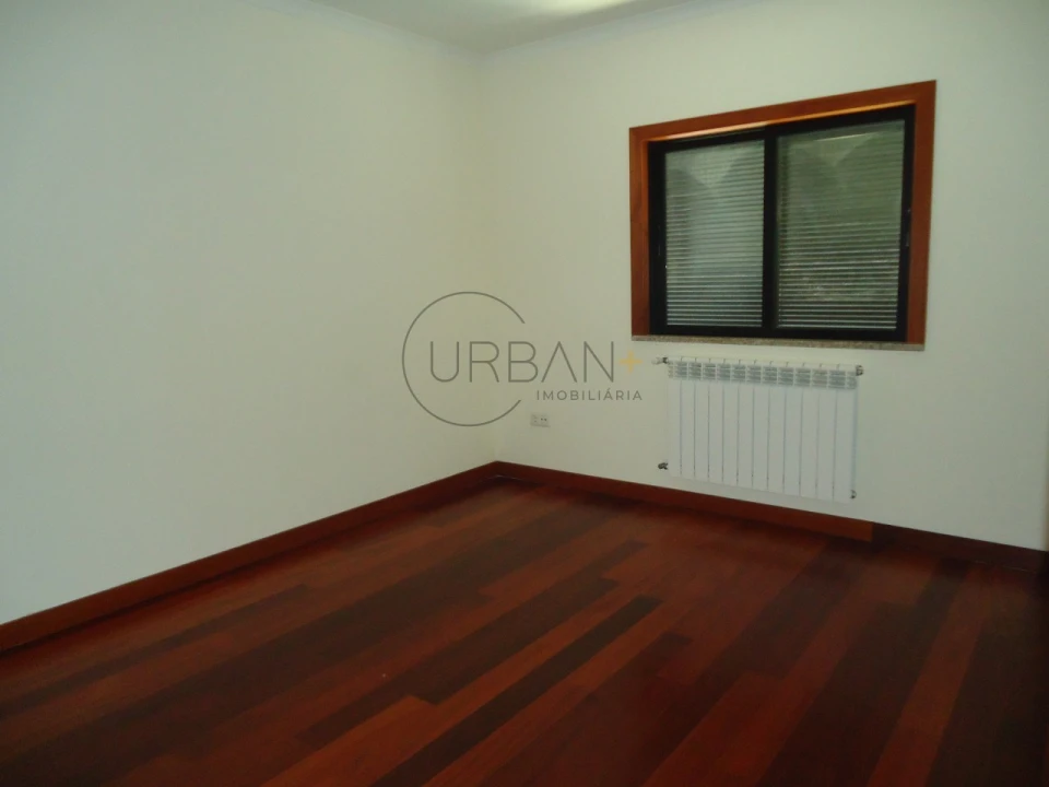 Moradia T3 para Venda em Repeses e São Salvador Foto 9