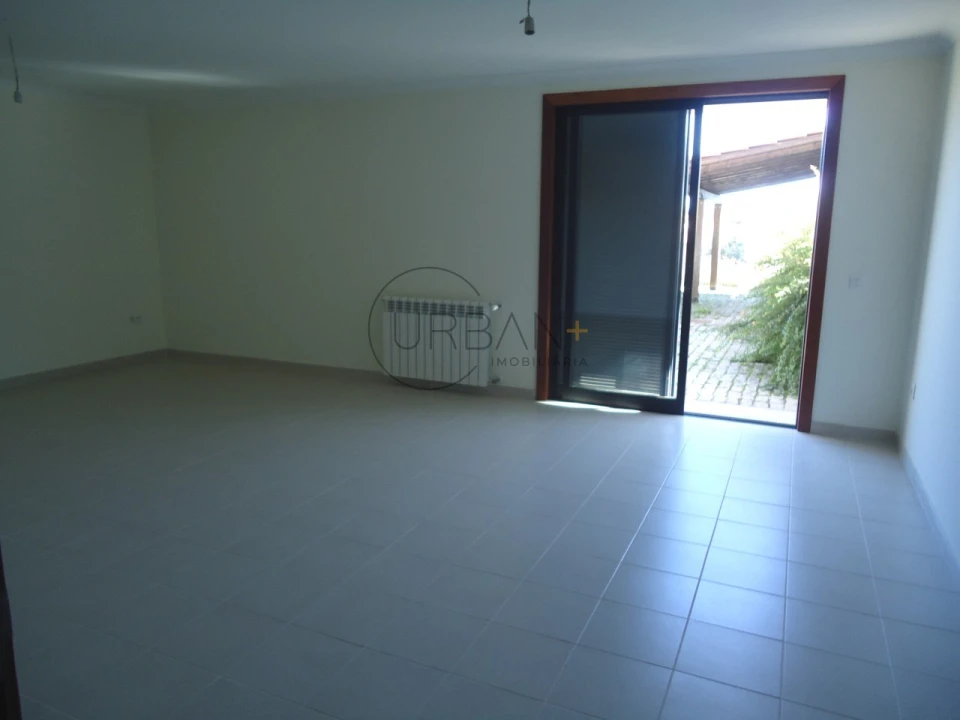 Moradia T3 para Venda em Repeses e São Salvador Foto 17