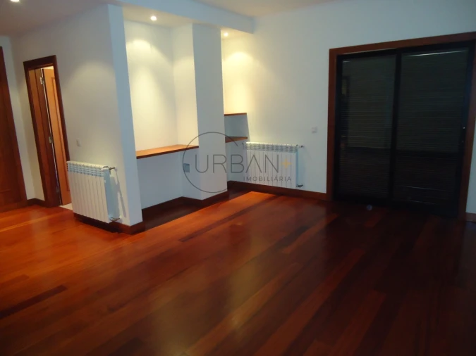 Moradia T3 para Venda em Repeses e São Salvador Foto 2