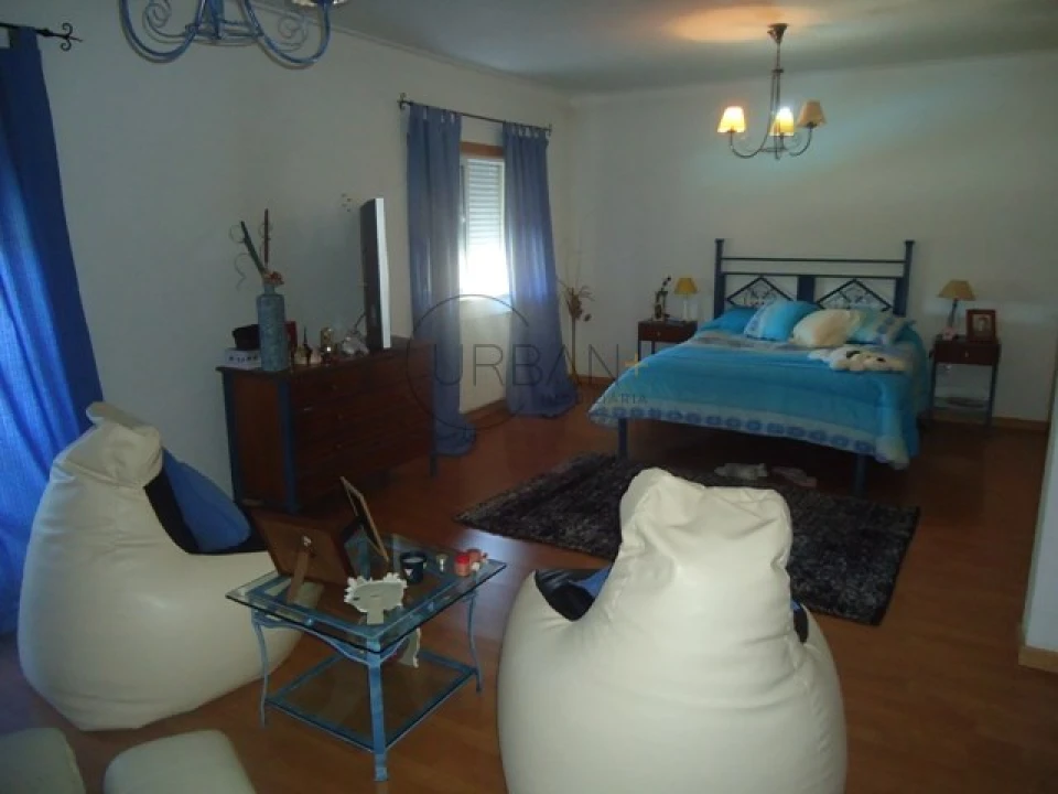 Moradia T4 para Venda em Abraveses Foto 4